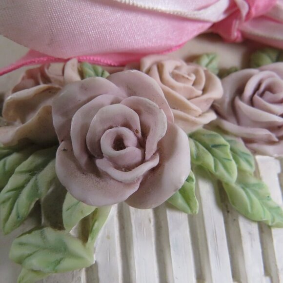 Roses & Picket Fence Plaque Spring Bouquet 20667 Russ Berrie - Picture 4 of 11